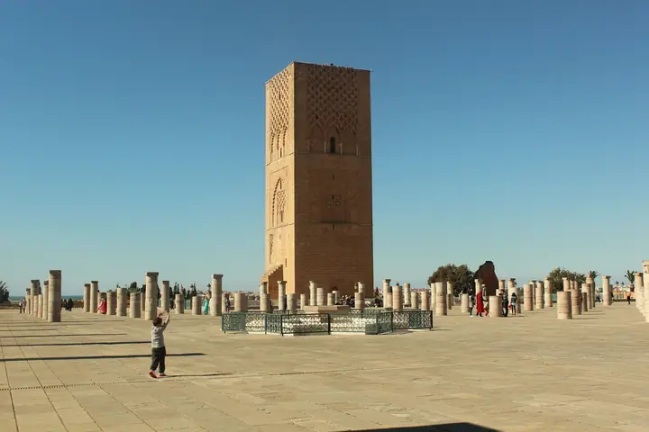 Torre Hassan e colonne della spianata, a Rabat